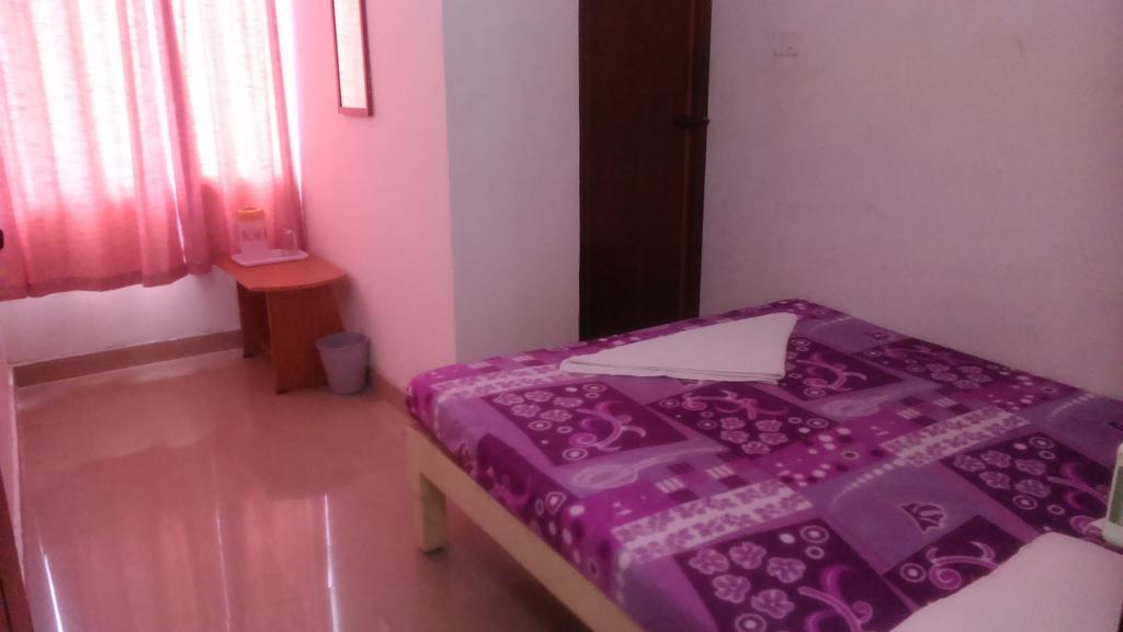 Galaxy Comforts Hotel Mysore Room photo